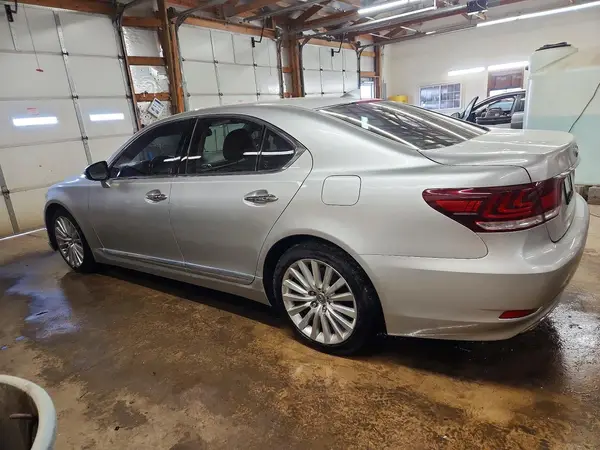 JTHCL5EF3H5028127 2017 LEXUS LS - Image 2