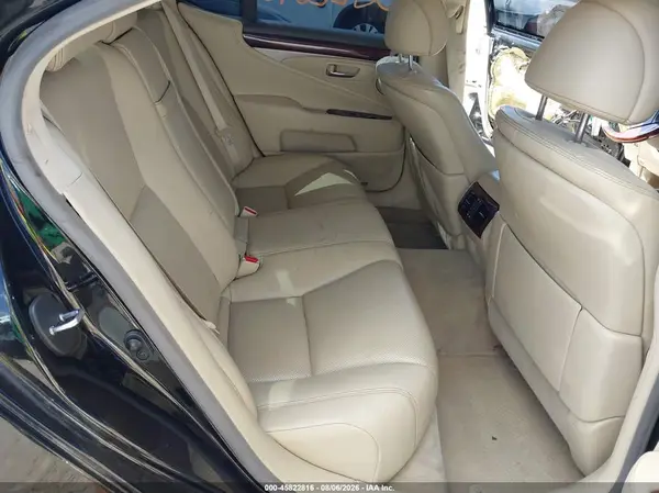 JTHCL5EF4G5026935 2016 LEXUS LS - Image 8