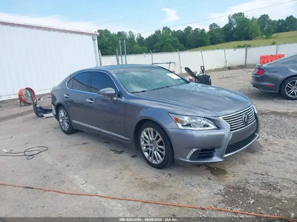 JTHCL5EF5G5027351 2016 LEXUS LS - Image 1