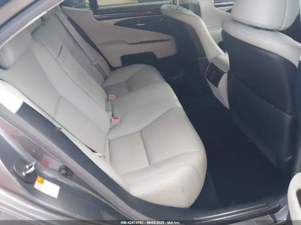JTHCL5EF5G5027351 2016 LEXUS LS - Image 8