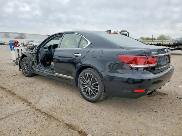 JTHCL5EF6G5026029 2016 LEXUS LS - Image 2