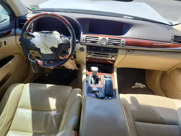 JTHCL5EF6H5029224 2017 LEXUS LS - Image 8