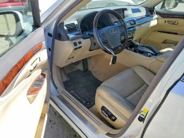 JTHCL5EF7H5028874 2017 LEXUS LS - Image 8
