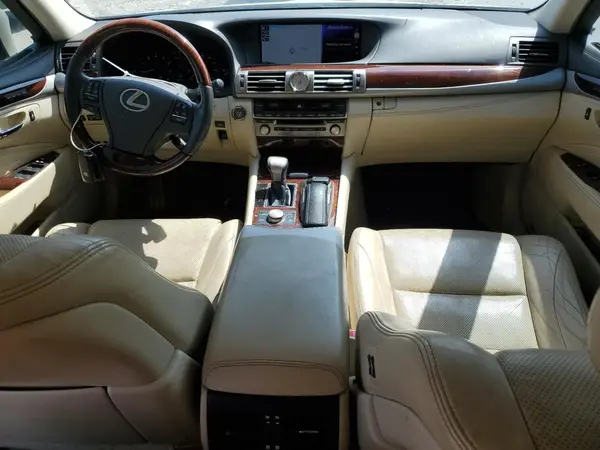 JTHCL5EFXG5026356 2016 LEXUS LS - Image 8