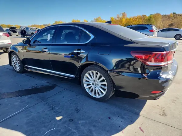 JTHCL5EFXH5028495 2017 LEXUS LS - Image 2