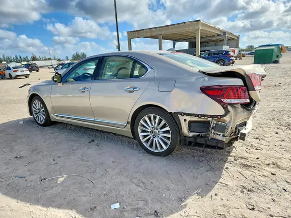 JTHCL5EFXH5029324 2017 LEXUS LS - Image 2