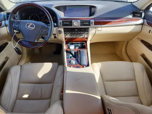 JTHCL5EFXH5029324 2017 LEXUS LS - Image 8