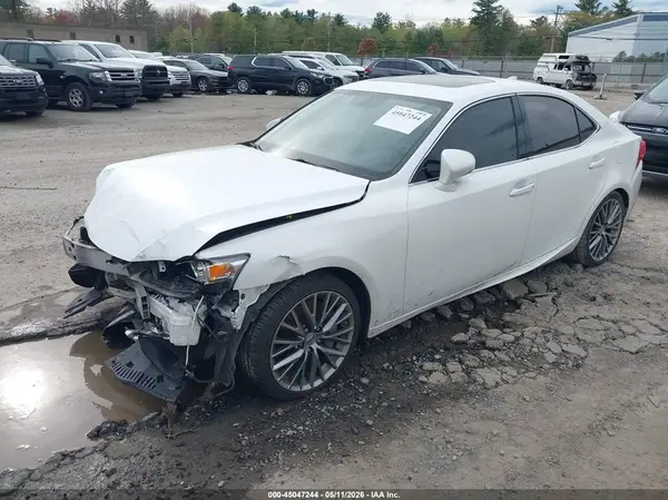 JTHCM1D20G5001566 2016 LEXUS IS - Image 2