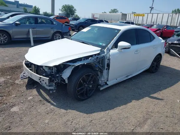 JTHCM1D20G5012499 2016 LEXUS IS - Image 2