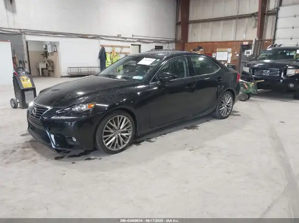 JTHCM1D20G5012535 2016 LEXUS IS - Image 2