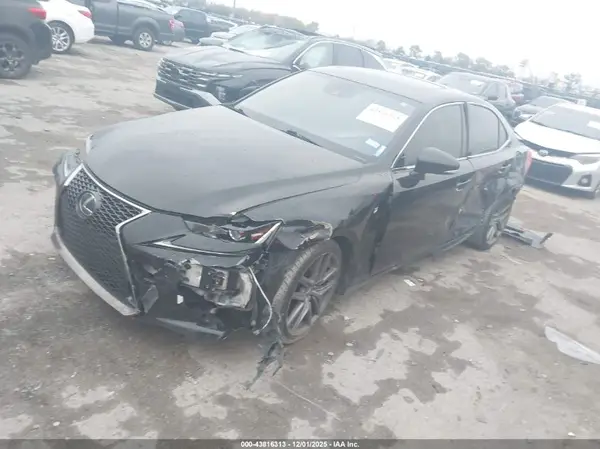 JTHCM1D20H5015534 2017 LEXUS IS - Image 2