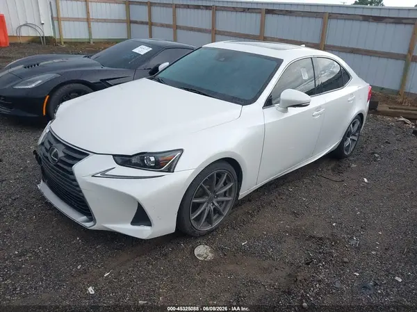 JTHCM1D20H5016781 2017 LEXUS IS - Image 2