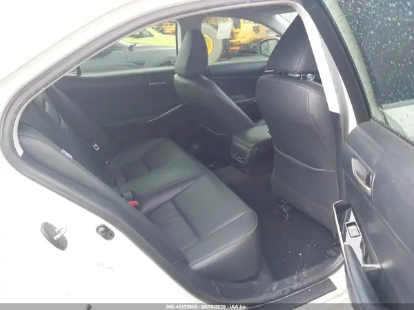 JTHCM1D20H5016781 2017 LEXUS IS - Image 8