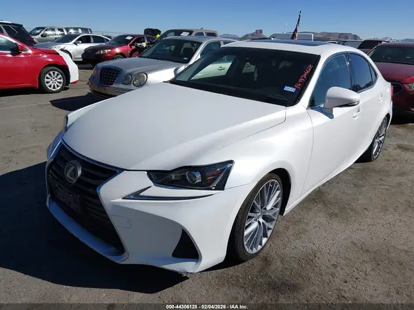 JTHCM1D20H5019194 2017 LEXUS IS - Image 2