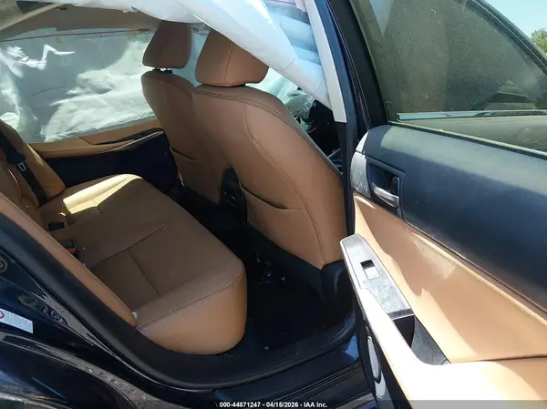 JTHCM1D20H5019454 2017 LEXUS IS - Image 8