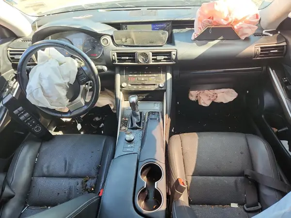 JTHCM1D20H5019468 2017 LEXUS IS - Image 8