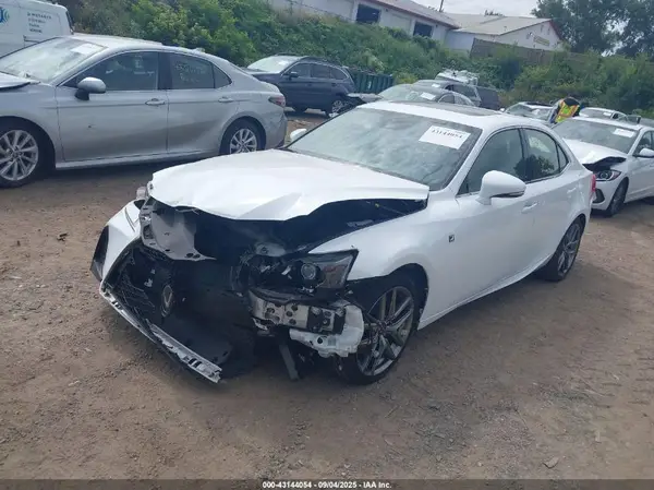 JTHCM1D20H5022080 2017 LEXUS IS - Image 2