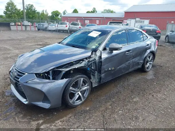 JTHCM1D20H5022385 2017 LEXUS IS - Image 2