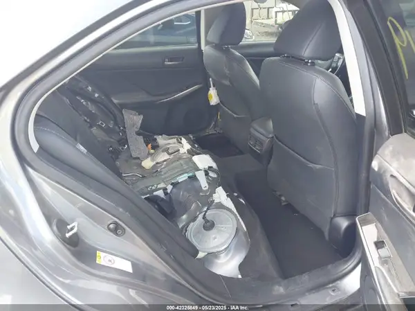 JTHCM1D20H5022385 2017 LEXUS IS - Image 8