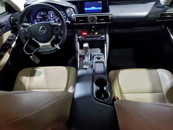 JTHCM1D20H5025237 2017 LEXUS IS - Image 8