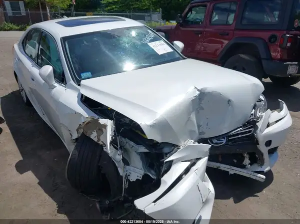 JTHCM1D21G5003441 2016 LEXUS IS - Image 1