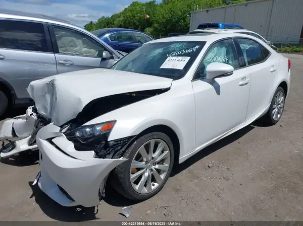 JTHCM1D21G5003441 2016 LEXUS IS - Image 2