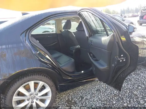JTHCM1D21G5003911 2016 LEXUS IS - Image 8