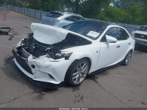 JTHCM1D21G5010048 2016 LEXUS IS - Image 2