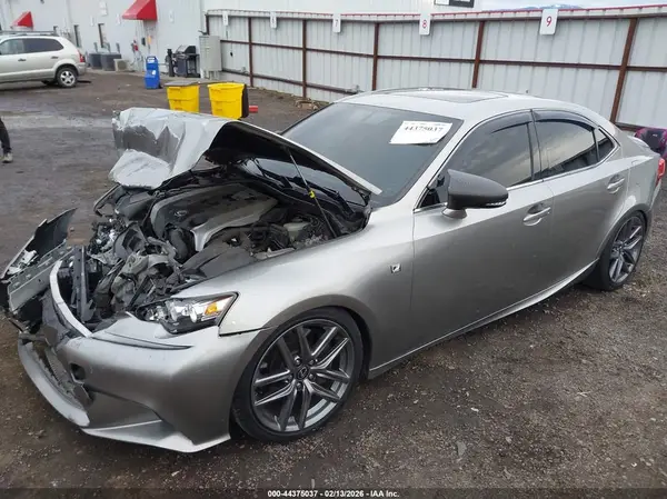 JTHCM1D21G5011507 2016 LEXUS IS - Image 2