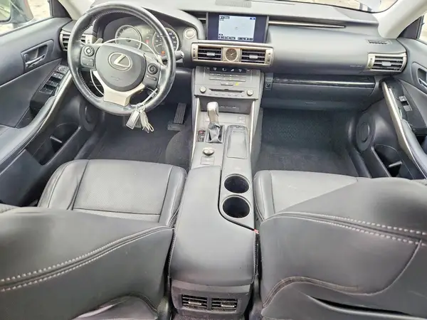 JTHCM1D21G5012916 2016 LEXUS IS - Image 8