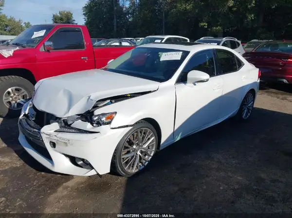 JTHCM1D21G5013743 2016 LEXUS IS - Image 2