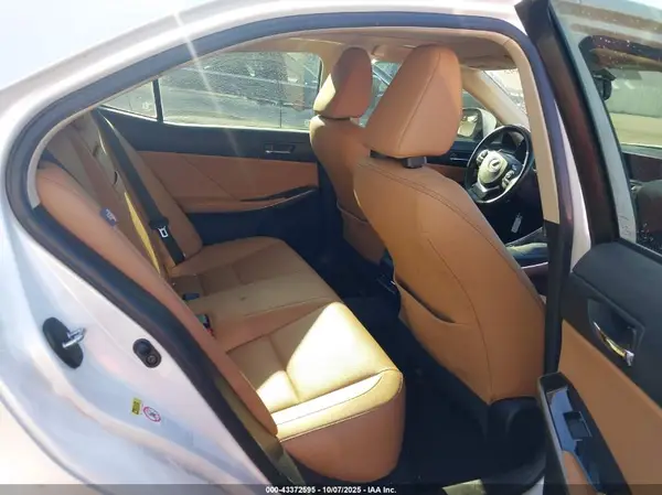 JTHCM1D21G5013743 2016 LEXUS IS - Image 8