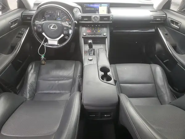 JTHCM1D21H5016983 2017 LEXUS IS - Image 8