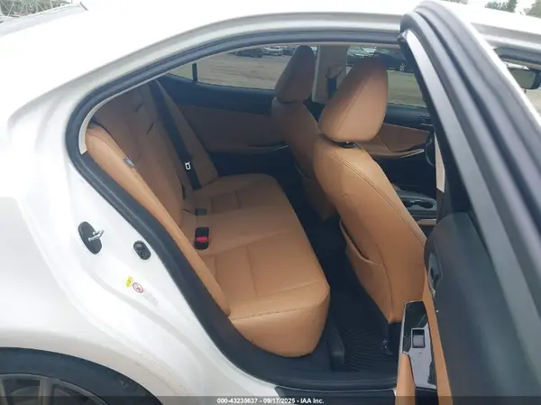 JTHCM1D21H5023903 2017 LEXUS IS - Image 8