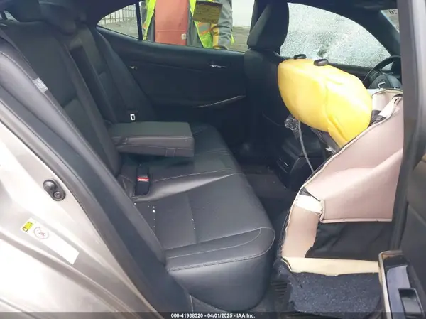 JTHCM1D22G5003142 2016 LEXUS IS - Image 8