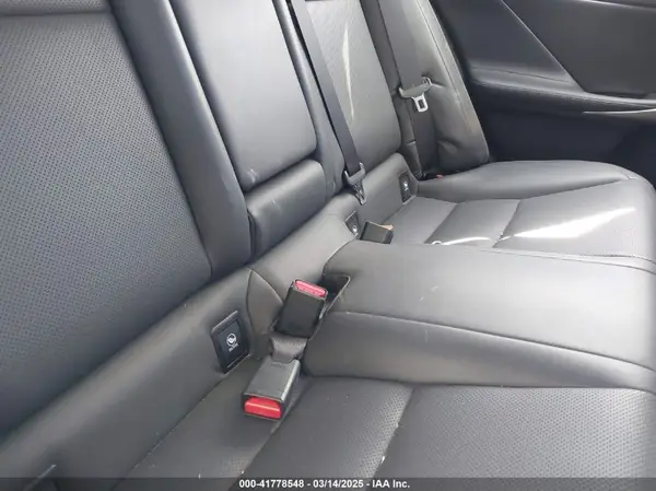 JTHCM1D22G5004193 2016 LEXUS IS - Image 8
