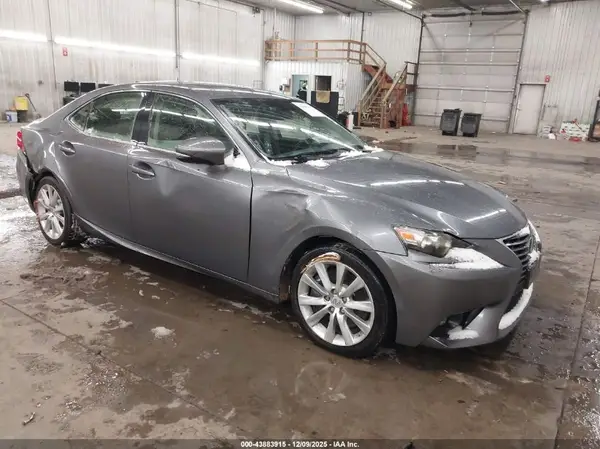 JTHCM1D22G5004212 2016 LEXUS IS - Image 1
