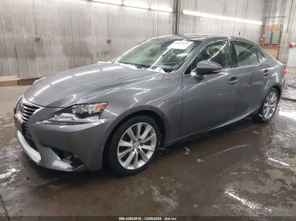 JTHCM1D22G5004212 2016 LEXUS IS - Image 2