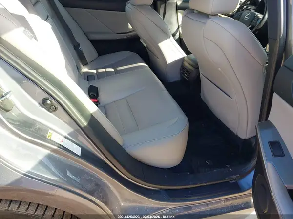 JTHCM1D22G5008664 2016 LEXUS IS - Image 8