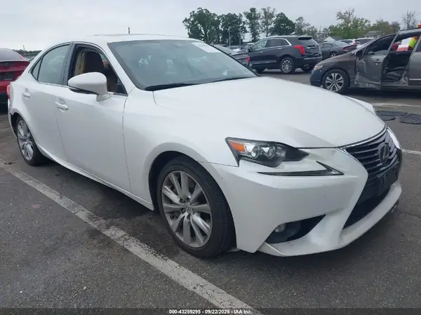 JTHCM1D22G5008812 2016 LEXUS IS - Image 1