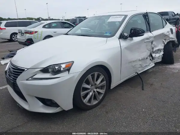 JTHCM1D22G5008812 2016 LEXUS IS - Image 2