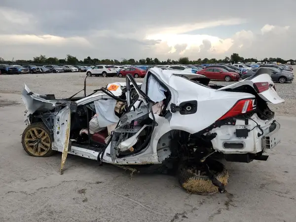 JTHCM1D22G5012228 2016 LEXUS IS - Image 2
