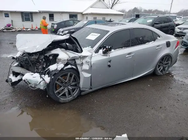 JTHCM1D22G5012648 2016 LEXUS IS - Image 2