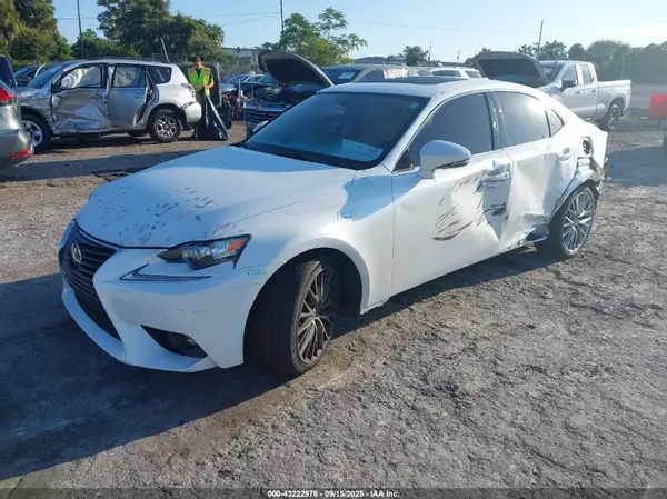 JTHCM1D22G5014898 2016 LEXUS IS - Image 2