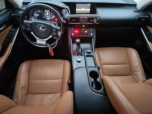 JTHCM1D22H5021884 2017 LEXUS IS - Image 8