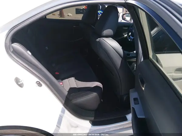 JTHCM1D22H5023117 2017 LEXUS IS - Image 8