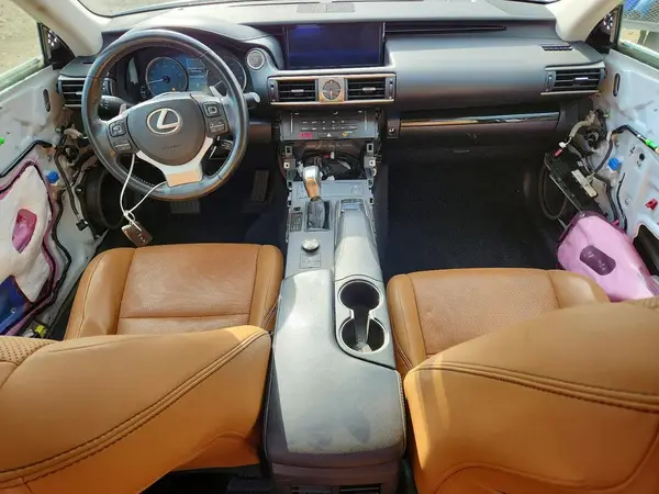 JTHCM1D22H5025711 2017 LEXUS IS - Image 8