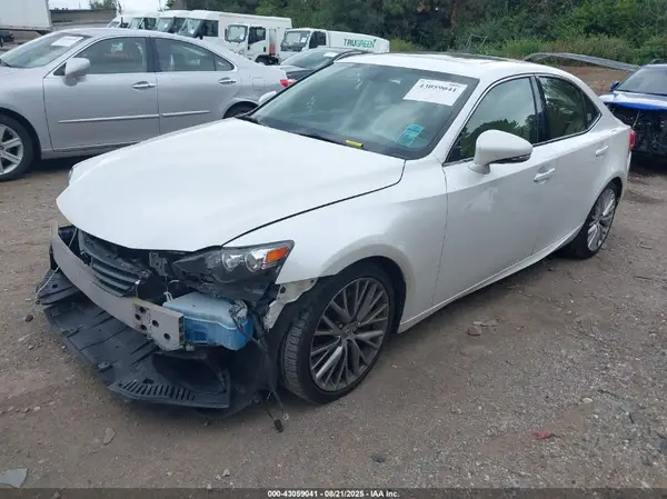 JTHCM1D23G5003909 2016 LEXUS IS - Image 2