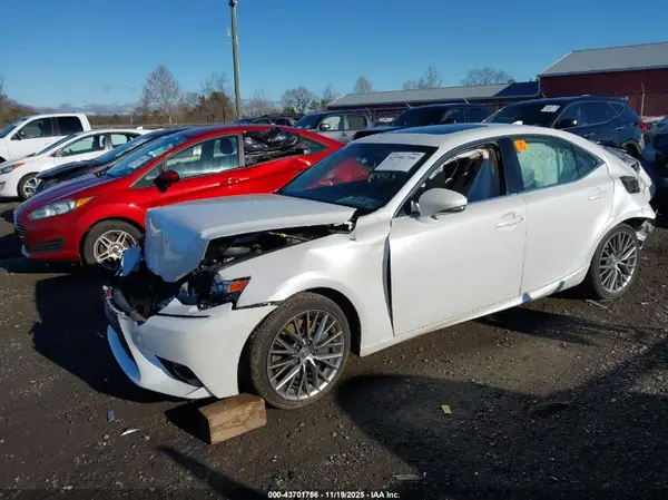JTHCM1D23G5005580 2016 LEXUS IS - Image 2