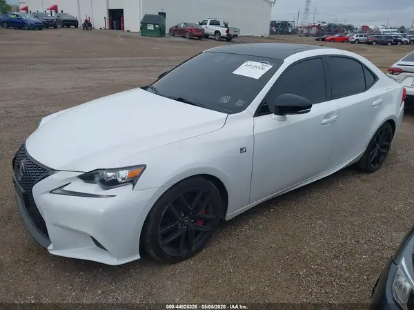 JTHCM1D23G5007751 2016 LEXUS IS - Image 2